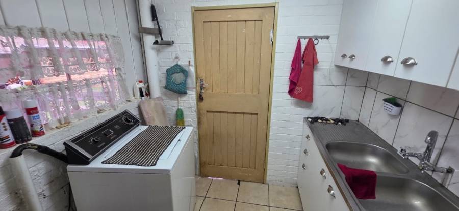 5 Bedroom Property for Sale in Stilfontein North West